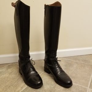 Ariat Challenger Field Boots original box and product label are in photos.